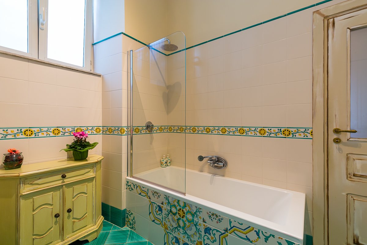 b55825db-758a-4358-8086-a9e5bfba46a3