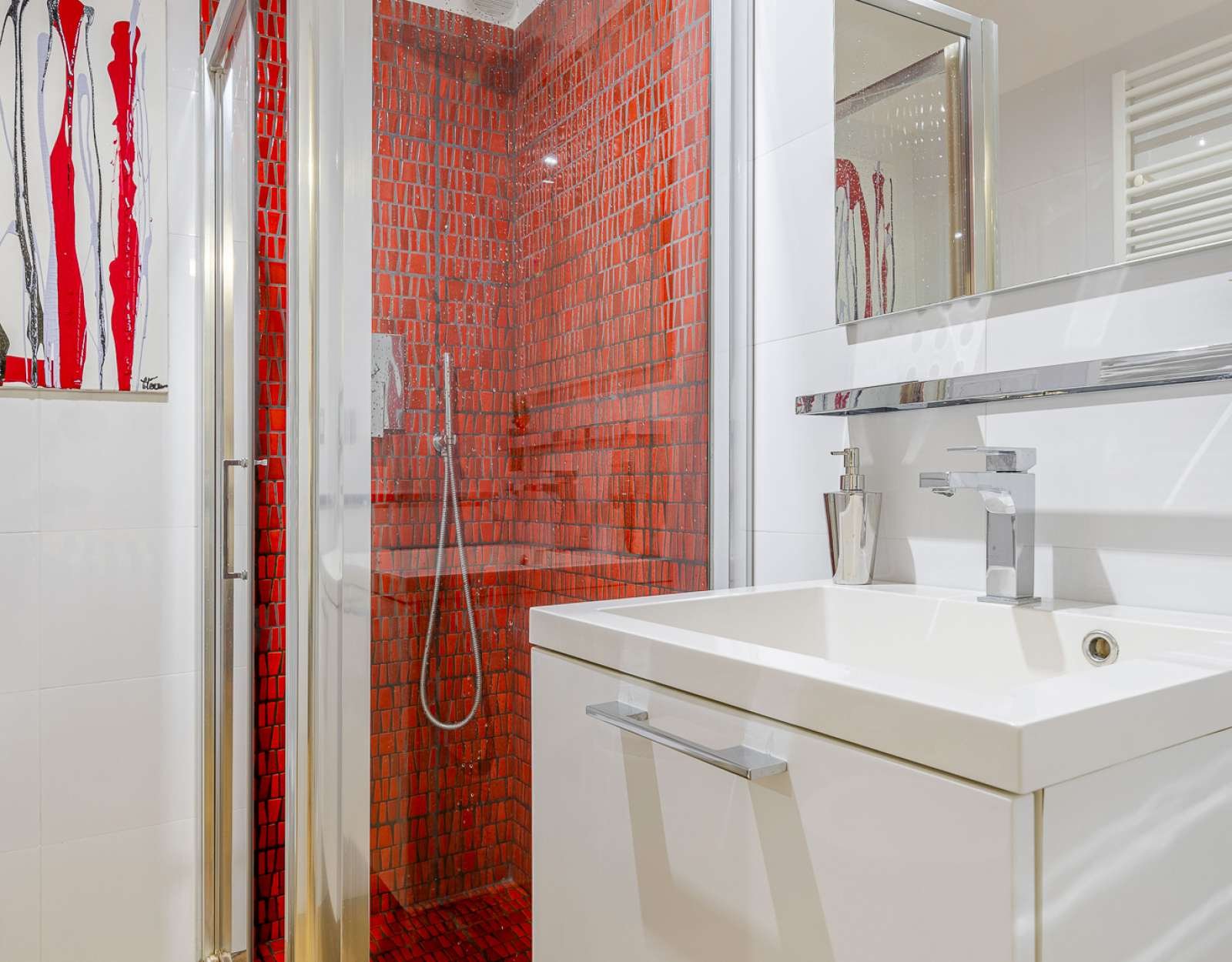 c708b399-18ef-43f3-812a-71c5e3782b3f