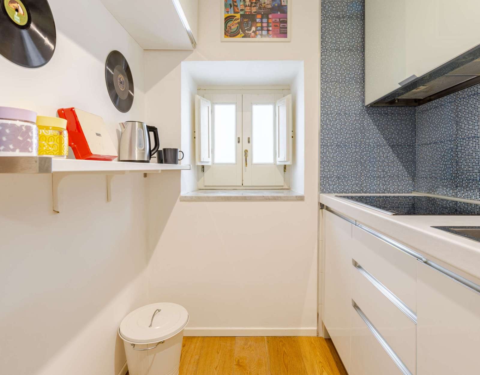 cf8e3677-c7b4-4c77-82ad-6c54b7410701